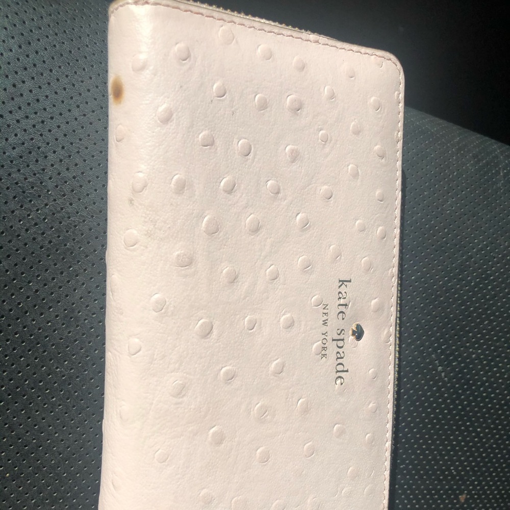 Kate Spade zippered wallet